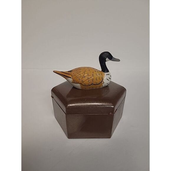Vintage Duck Trinket Box - Made in Hong Kong - Plastic - FLAWED - Picture 2 of 11